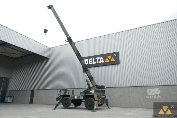 Kravas celtnis skarbam apvidum Terex LRT110 Ex-Army