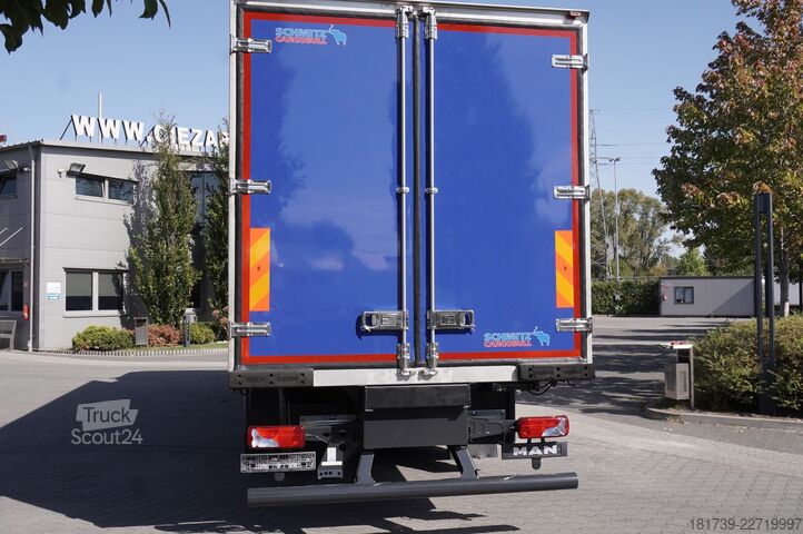 Hűtős MAN TGX 26.500 E6 XXL / Schmitz 19 pallets