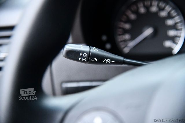 Фургон с высокой крышей MERCEDES-BENZ Sprinter 319CDI V6 L2H2 Standheizung AHK 3,5T