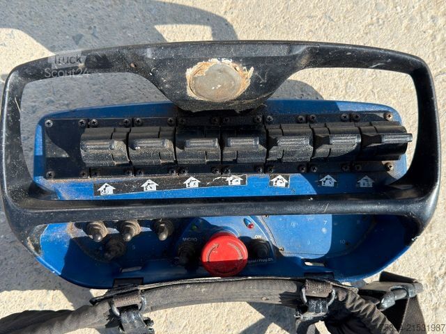 Krautuvas sumontuotas ant sunkvežimio MERCEDES-BENZ ACTROS 2548* Sattelzugmaschine* HMF 3622 K4/FUNK