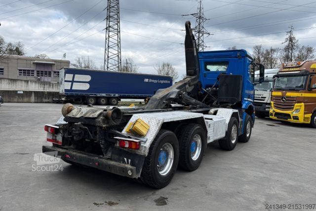Camion benne à bras amovible MERCEDES-BENZ Arocs 3245 8x4 Hiab 26T