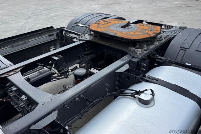 Τυπική μονάδα τράκτορα RENAULT T480 4x2 Standklima