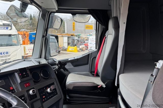 Τυπική μονάδα τράκτορα RENAULT C520 4x4H Hydraulik & Kompressor GHH