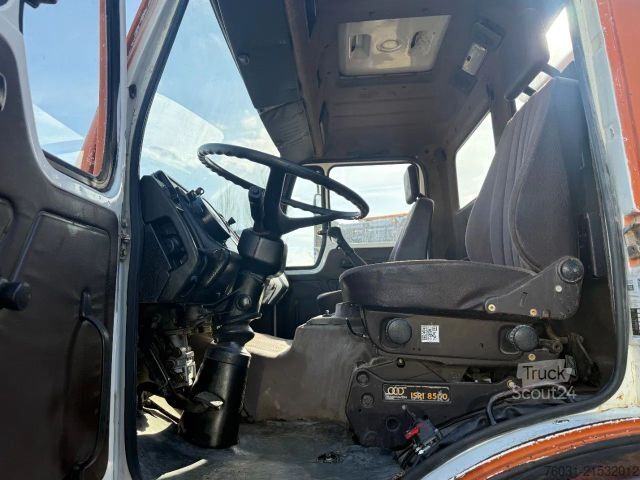 Camion benne MERCEDES-BENZ V8 8X4 Dumper Tipper Spring/Spring ZF Man Gear