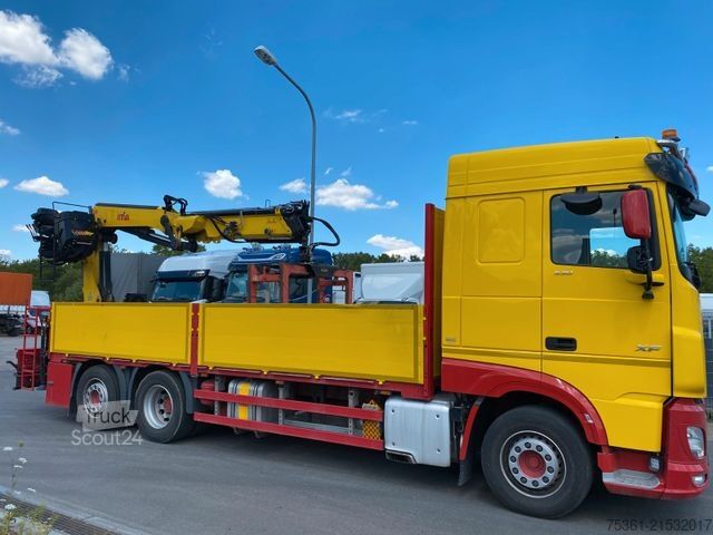 Żuraw samochodowy DAF XF 530 FAN 6X2 Baustoffpritsche mit HYVA HC213E3