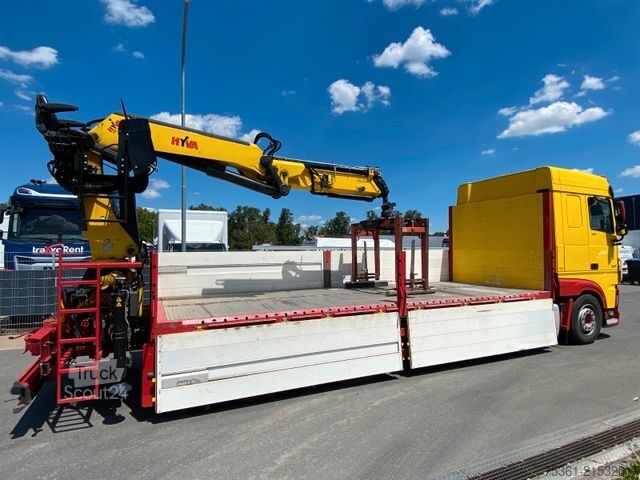 Żuraw samochodowy DAF XF 530 FAN 6X2 Baustoffpritsche mit HYVA HC213E3