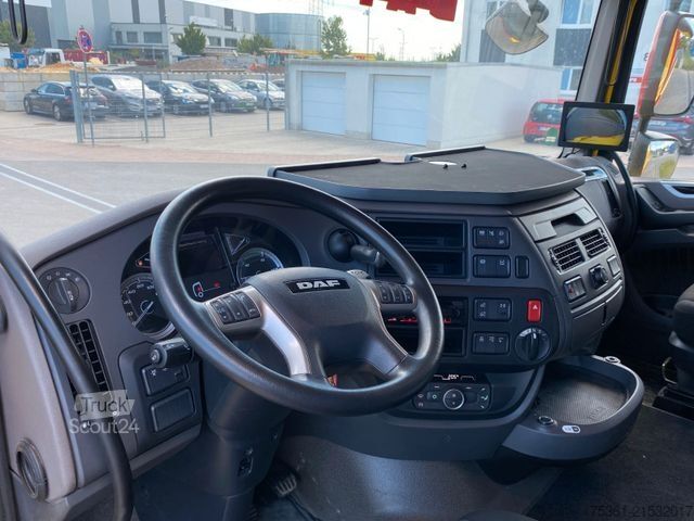 Żuraw samochodowy DAF XF 530 FAN 6X2 Baustoffpritsche mit HYVA HC213E3