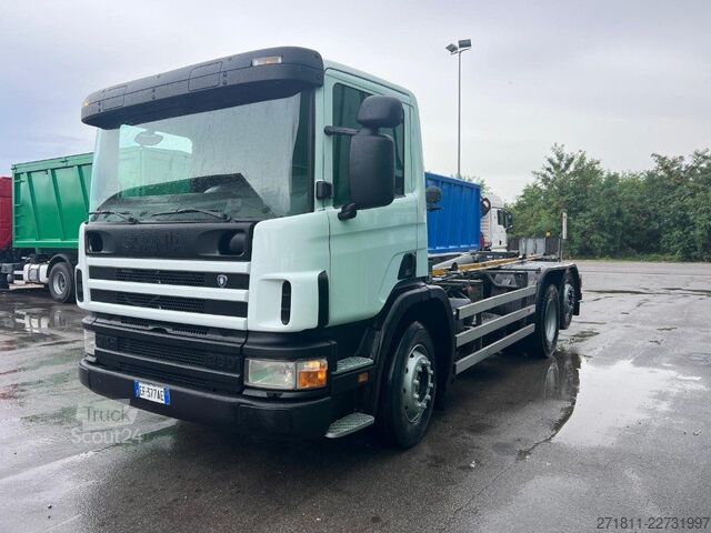 Abrollkipper SCANIA SCANIA CV 94D 260 SCARRABILE USATO
