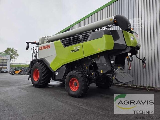 Kombajn zbożowy Claas TRION 730