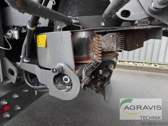 Kombajn zbożowy Claas TRION 730