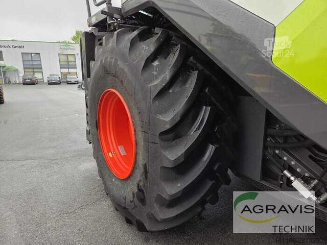 Kombajn zbożowy Claas TRION 730
