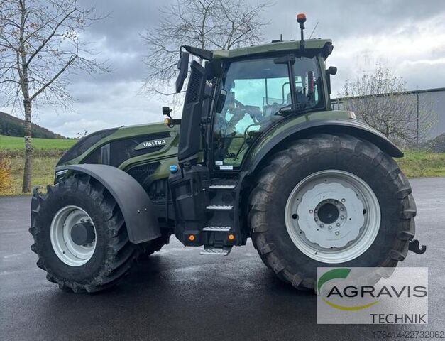 Ciągnik Valtra Q 305 1A9