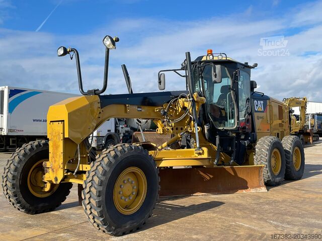 Grader Caterpillar 140M2