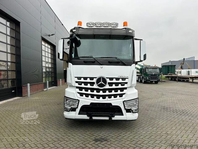 Savivartis su kranu Mercedes-Benz Arocs 3243 8x4 Tridem Kipper/Kraan Euro 6