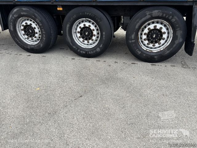Öppen semitrailer med kapell Schmitz Cargobull Semitrailer Curtainsider Standard