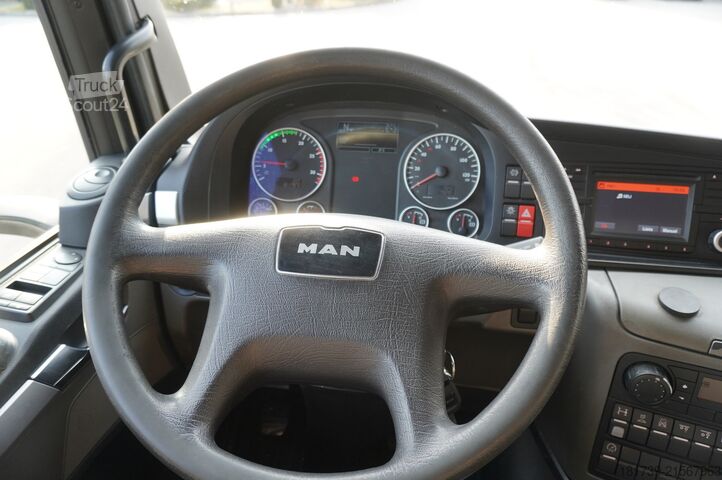 Impianto di depurazione delle acque reflue MAN TGS 26.360 / RIVARD 18m3  / 180 tho km