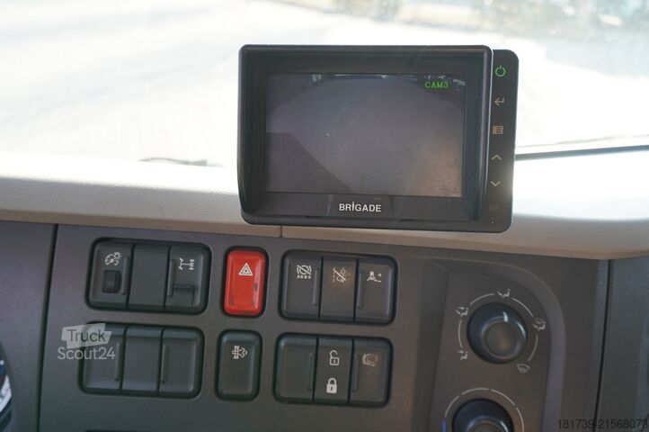 Box truck DAF LF 19.320 / 22 EPAL box / 130 tho. km