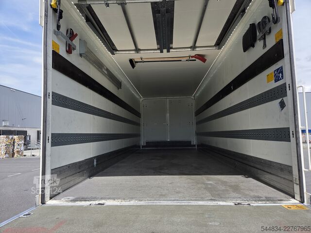 Skriňové nákladné vozidlo Volvo FM 42R 1A