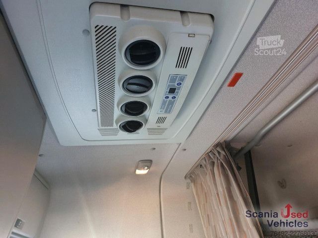Volumen SZM DAF XF 460 FT Space Cab Low deck