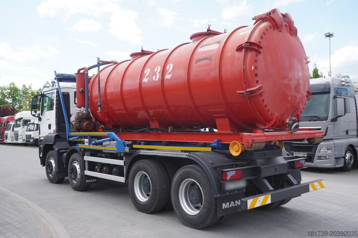 Fekálny voz MAN TGS 35.400 8x4 E5 / HYVA HOOK LIFT 32.56