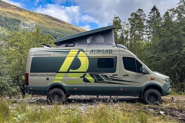 Kastenwagen Wohnmobil / Campervan MERCEDES-BENZ Taklamakan 4x4 XL *5-Personen* Offroad-Camper