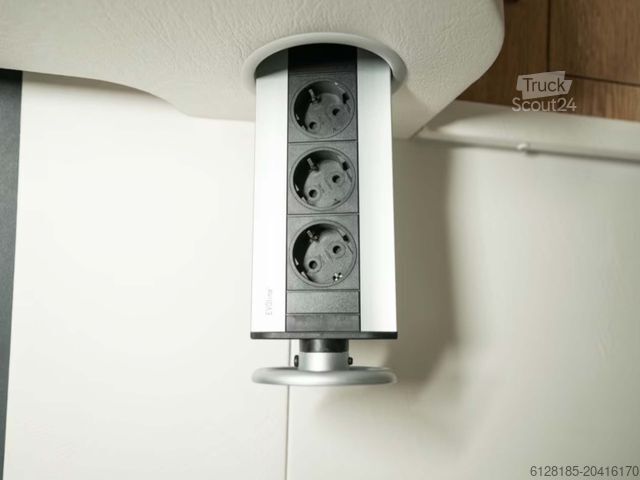 Kastenwagen Wohnmobil / Campervan MERCEDES-BENZ TAKLAMAKAN 4x4 Yacht auf Rädern, Innova Roadtrip