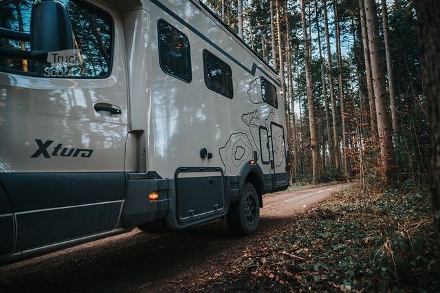 Autorulotă semi-integrată EURAMOBIL Xtura XT 686 EF, Clesana-Umbau, Xperience-Paket