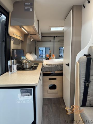 Campervan LMC Innovan Pure 600 Auto. RFK Markise