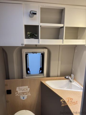 Campervan LMC Innovan Pure 600 Auto. RFK Markise