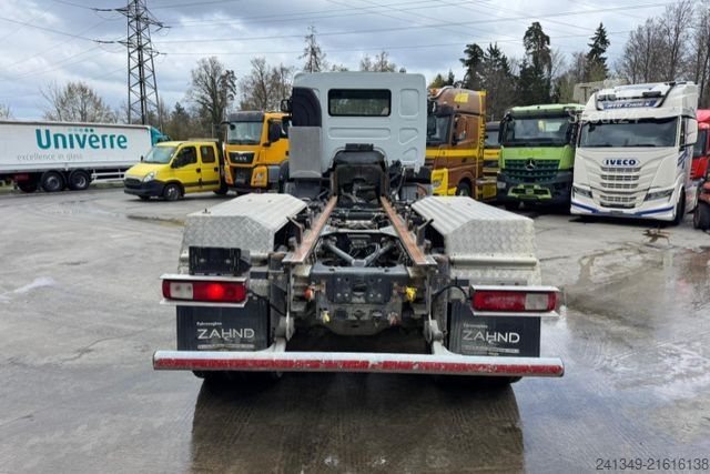 Truck chassis RENAULT Kerax 450 6x4