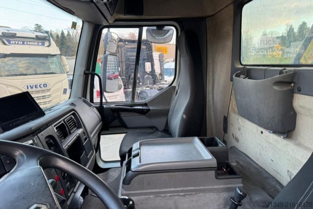 Truck mounted crane RENAULT Premium 320 4x2 Hiab 102-3