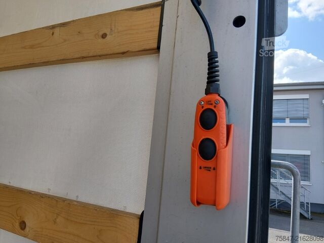 Flatbed truck with tarp Mercedes-Benz Atego 1224 LBW Rückfahrkamera