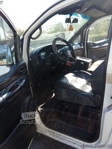 Altı kişilik kamyon Yhundai H1 H1 sei posti