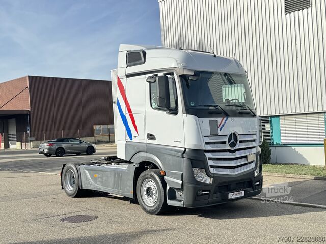 Standardni vlačilec Mercedes-Benz Actros 1845 LS Retarder Euro-6 Sehr gut
