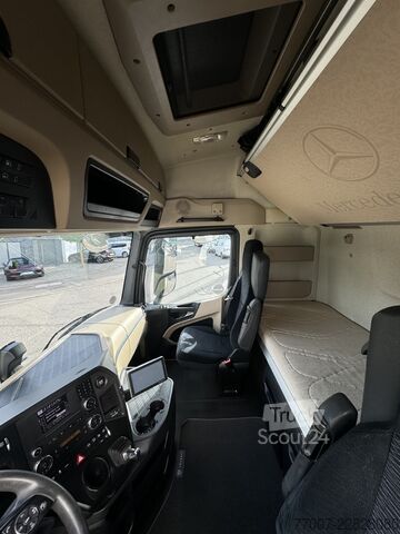Standardni vlačilec Mercedes-Benz Actros 1845 LS Retarder Euro-6 Sehr gut