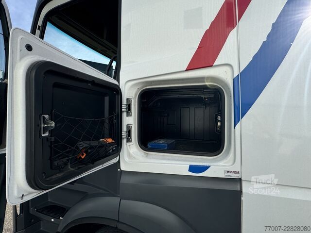 Standardni vlačilec Mercedes-Benz Actros 1845 LS Retarder Euro-6 Sehr gut