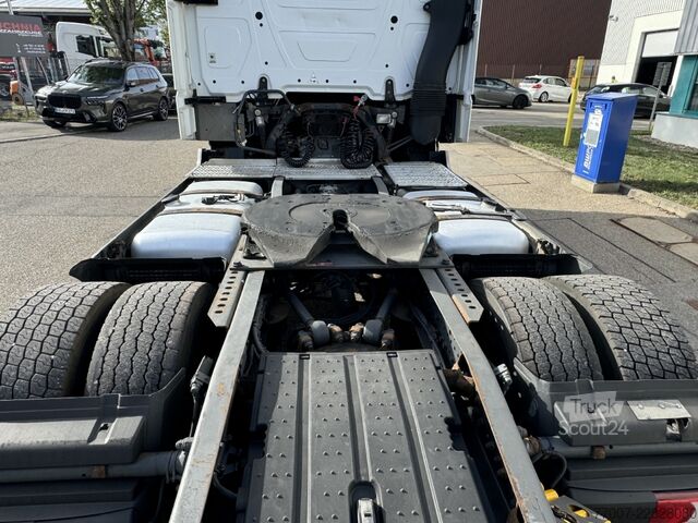 Standardni vlačilec Mercedes-Benz Actros 1845 LS Retarder Euro-6 Sehr gut