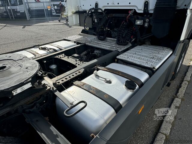 Standardni vlačilec Mercedes-Benz Actros 1845 LS Retarder Euro-6 Sehr gut