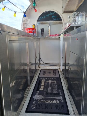 Prekybinė priekaba Foodtruck 