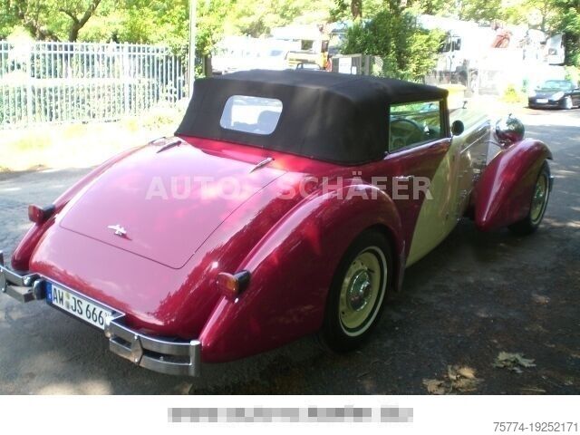 Фургон JAGUAR ATLANTIS 4.2/Cabrio