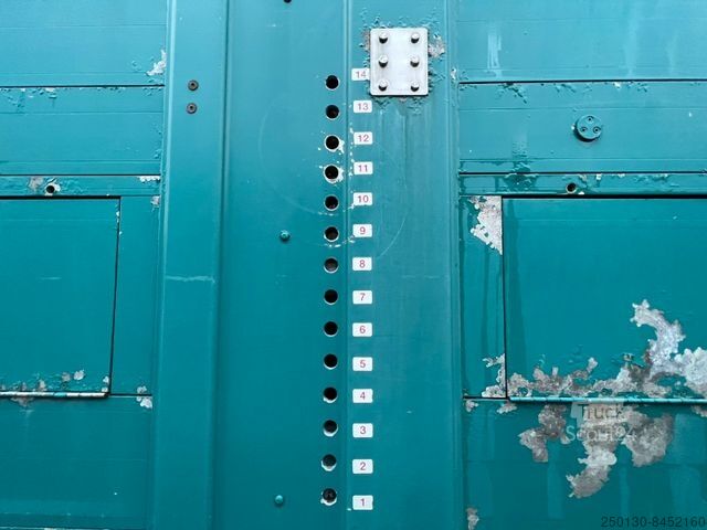 Naczepa do transportu bydła PEZZIOLI 3.Stock Cattle-Cruiser Hals+Tiefbett Typ2