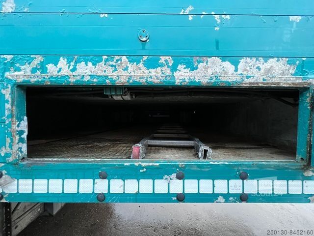 Naczepa do transportu bydła PEZZIOLI 3.Stock Cattle-Cruiser Hals+Tiefbett Typ2