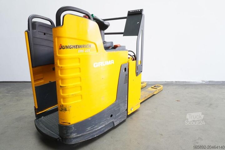 Staande palletwagen Jungheinrich ERE225