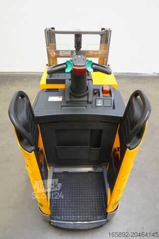 Handmatige stapelaar Jungheinrich ERD220