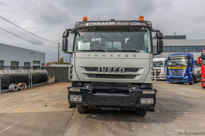 Система крюкових кронштейнів IVECO TRAKKER 410 - 121 499 KM