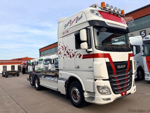 Mainomas kėbulo sunkvežimis DAF XF 530 FAN  / LENK+LIFT / 1.HD / STAND * ALCOA