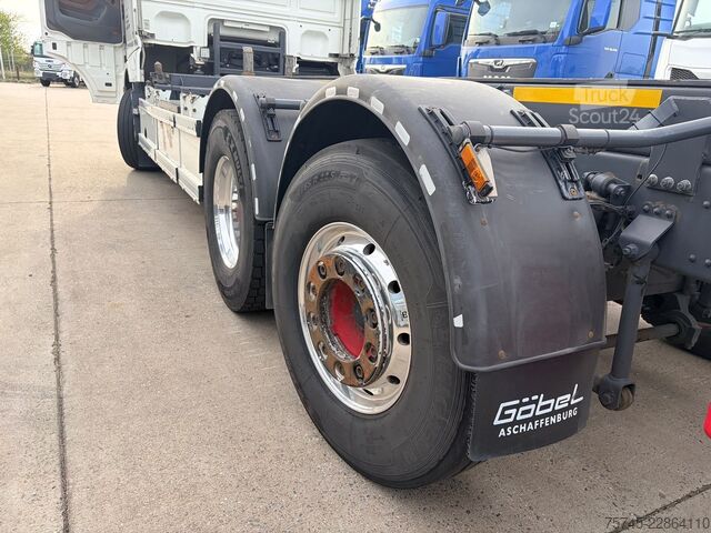 Mainomas kėbulo sunkvežimis DAF XF 530 FAN  / LENK+LIFT / 1.HD / STAND * ALCOA