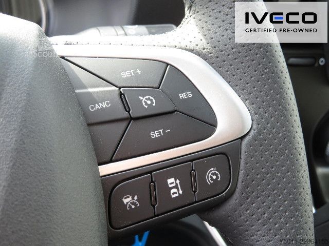Aukštas mikroautobusas IVECO Daily 35C21A8V 6-Sitzer, Klima, LED, ACC, AHK