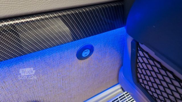 Kleinbus MERCEDES-BENZ 519 und 517 Glasdach XXL 20 Sitze Stock