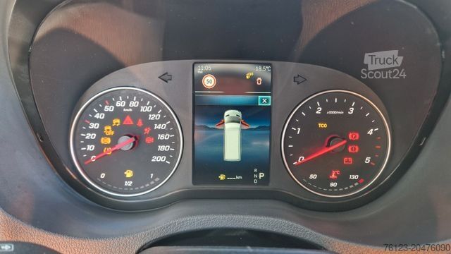 Minibus MERCEDES-BENZ 2 x 517 Lord Comfort XXL Lagerfahrzeug 23 SS